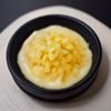 25岁刚工作的年轻用户头像，第一次独立购置生活用品，需要专业指引